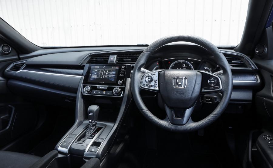 Торпедо Honda Civic VTi Hatchback 2020 года  (AU) (фото 23 из 35)